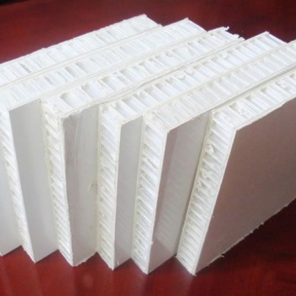 Полипропиленовый сотовый лист Honeycomb  40мм (1150мм.х 2300мм.) PP 8T 40F